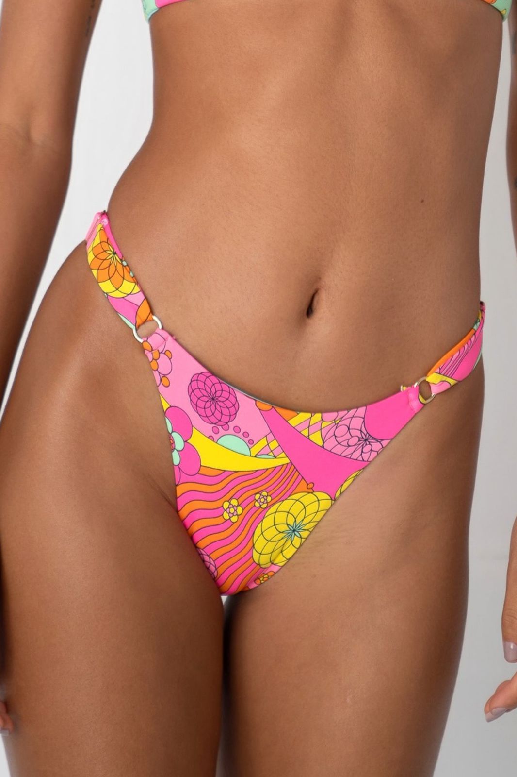 Ariel Bottom